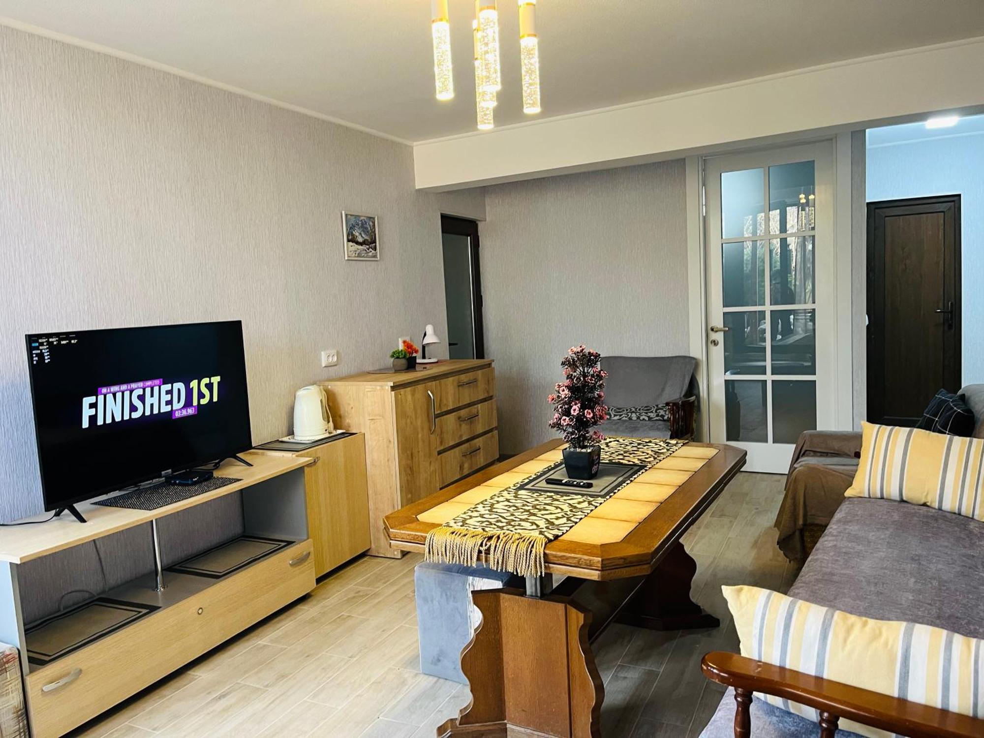 Guest House Poligloti Телаві Екстер'єр фото